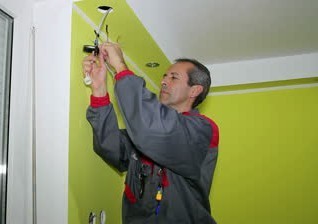 Cos'è la conformità degli impianti elettrici? - Ristrutturare Casa Roma    